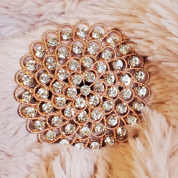 Rose Gold Crystal Brooch Pin - Picture 2 of 6